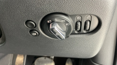 MINI Hatchback 1.5 Cooper Classic Premium 5dr Auto Petrol Hatchback